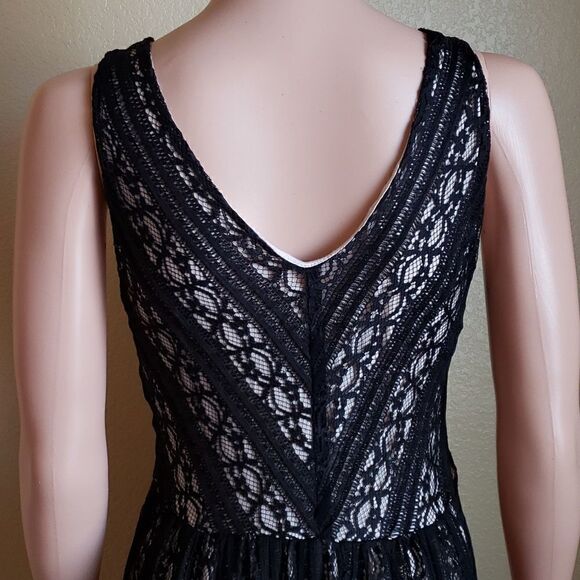 Anthropolgie's Moulinette Soeurs Myrna Lace Dress Black - Picture 5 of 13